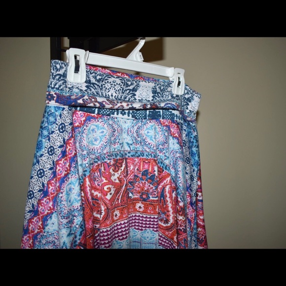 Patterned skirt - Picture 4 of 4